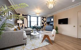 30 Castle Street Aparthotel